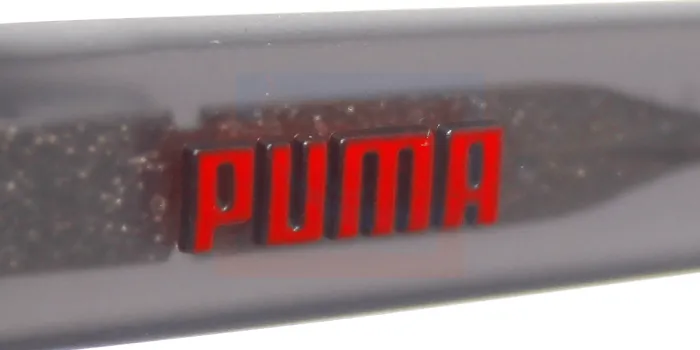 Puma PU0479SA realza el estilo cuadrado con lo deportivo