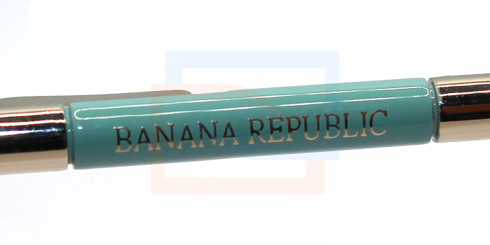 Banana Republic BR224 ofrece colores vivos, llenos de
