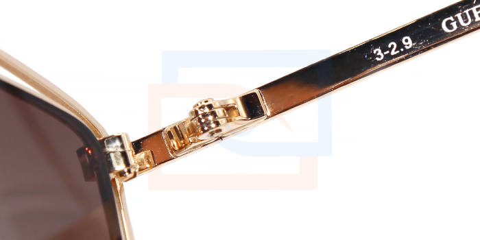 Guess GU7639​ compiten día a día con tu guardarropa