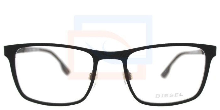 Las gafas Diesel DL5186 saben como llevar la herencia