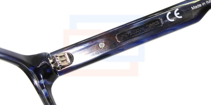 La rudeza que emana los lentes Police Origins 32 VPLB75