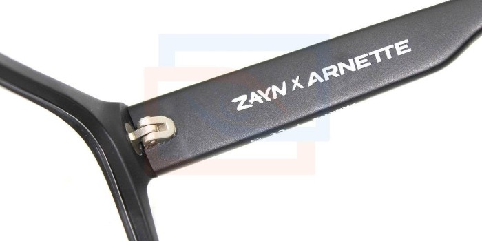Los lentes Arnette Type Z AN7205 es una montura súper pop
