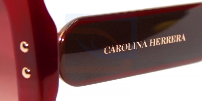 Carolina Herrera HER0082/S impacta con su imponente diseño