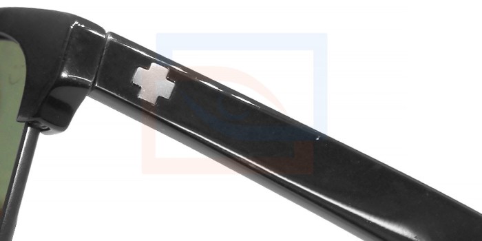 SPY Optics Loma retoma un estilo usado y se apropia