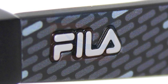 Fila VFI115 presentan su logo en alto relieve