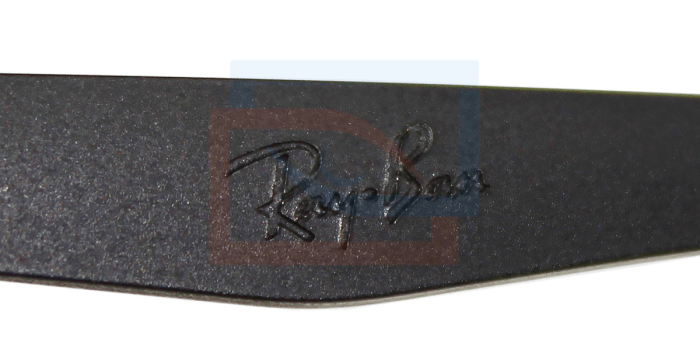 Los lentes Ray-Ban RB6421 de metal con montura en forma D